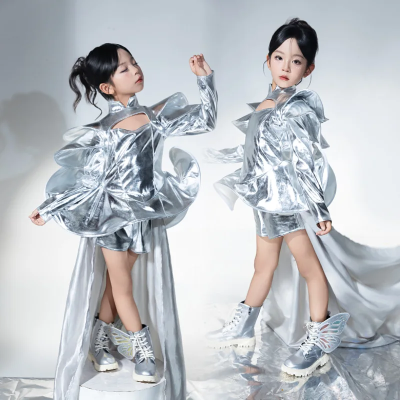 Tech Queen - Girls Silver Jazz Dance Universe Tech