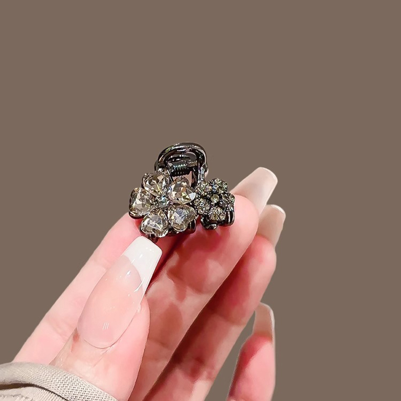 Exquisite Rhinestone Flower Sm - Hi Tech Accessories review and price